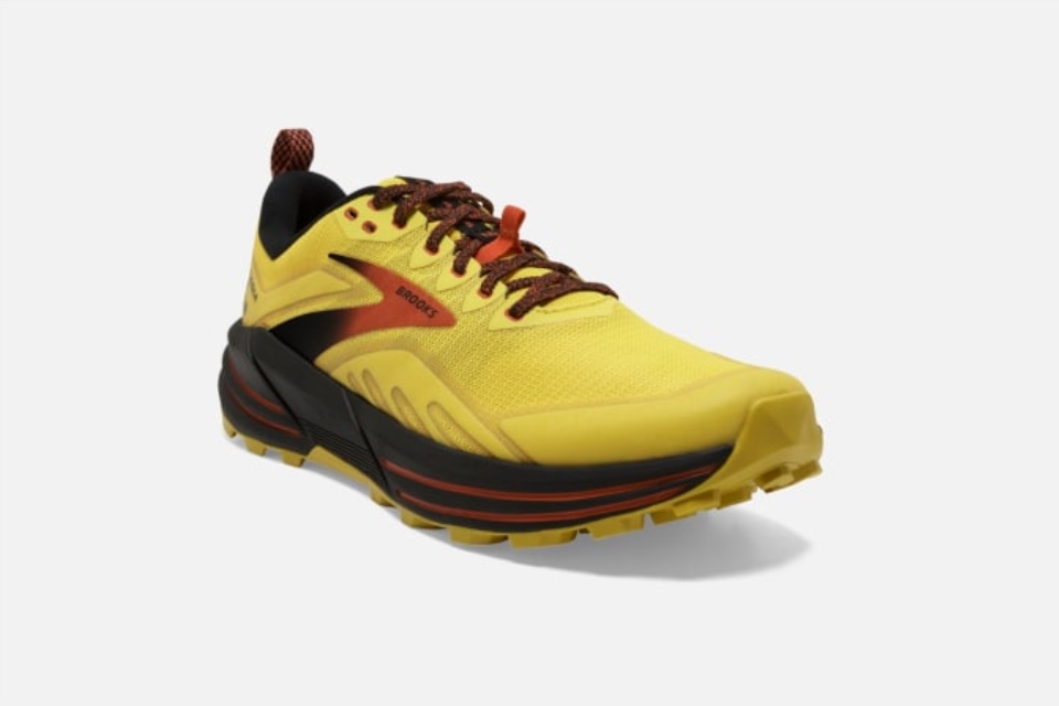 Brooks Cascadia 16 Gul-svart-grenadin