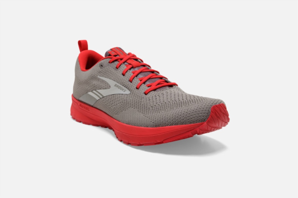 Brooks Revel 5 Banebrytende Samling