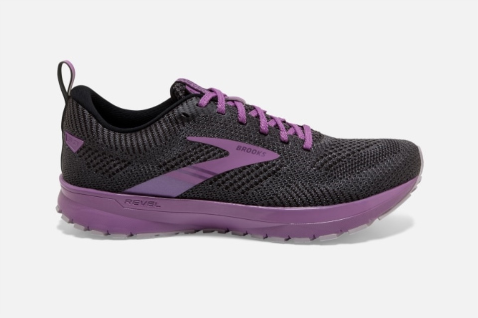 Brooks Revel 5 Shine Samling