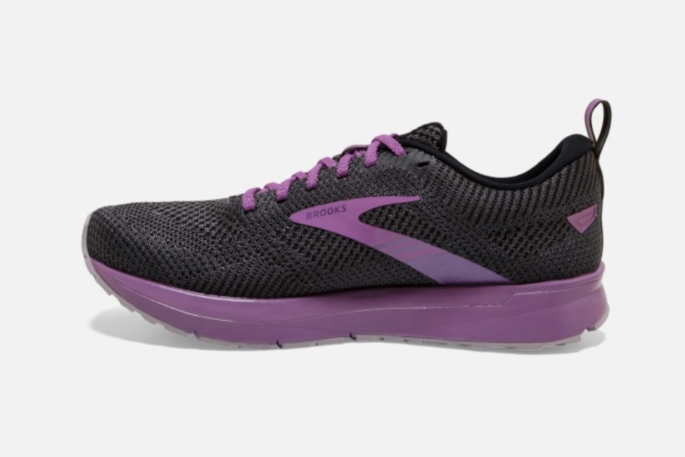 Brooks Revel 5 Shine Samling