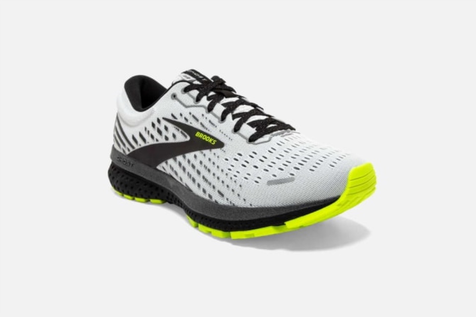 Brooks Ghost 13 Le Hvit-svart-natteliv