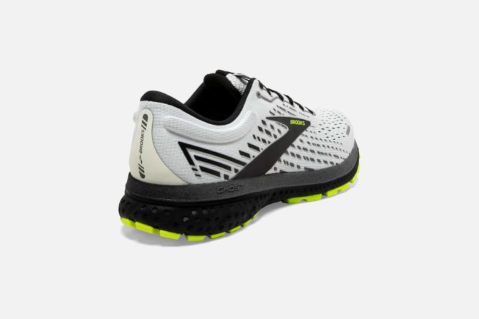 Brooks Ghost 13 Le Hvit-svart-natteliv